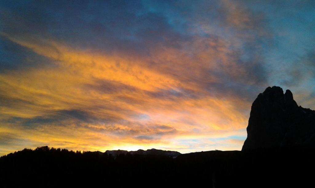 Garni Toni Hotel Urtijëi Buitenkant foto