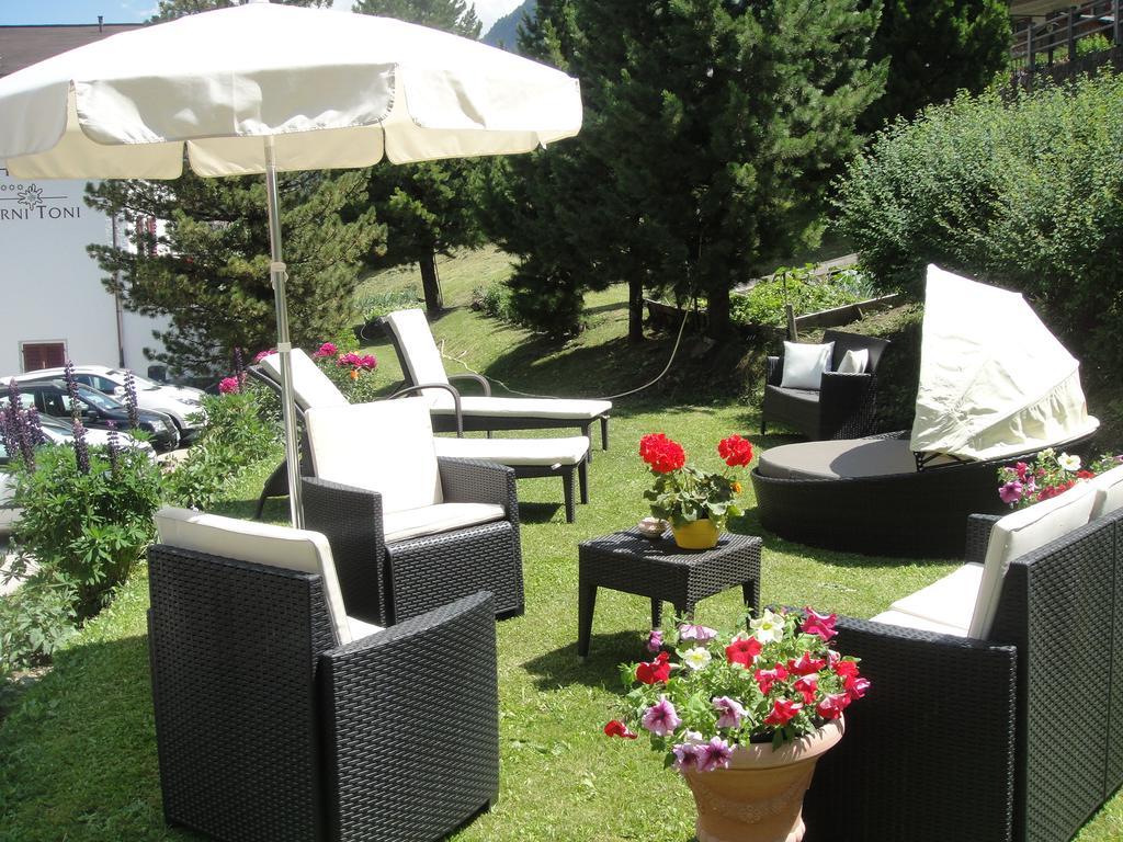Garni Toni Hotel Urtijëi Buitenkant foto