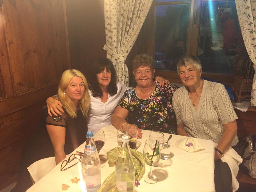 Garni Toni Hotel Urtijëi Buitenkant foto