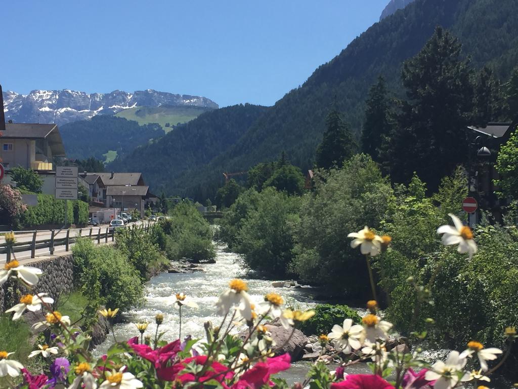 Garni Toni Hotel Urtijëi Buitenkant foto