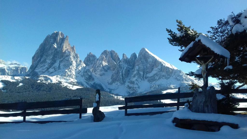 Garni Toni Hotel Urtijëi Buitenkant foto