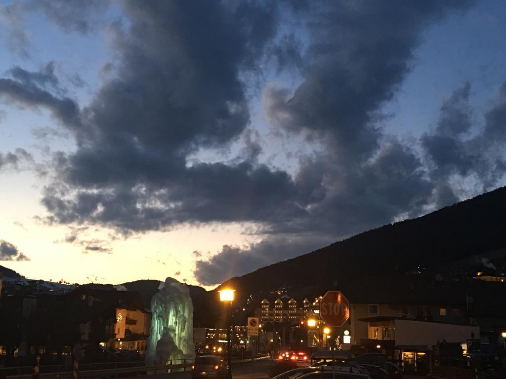 Garni Toni Hotel Urtijëi Buitenkant foto