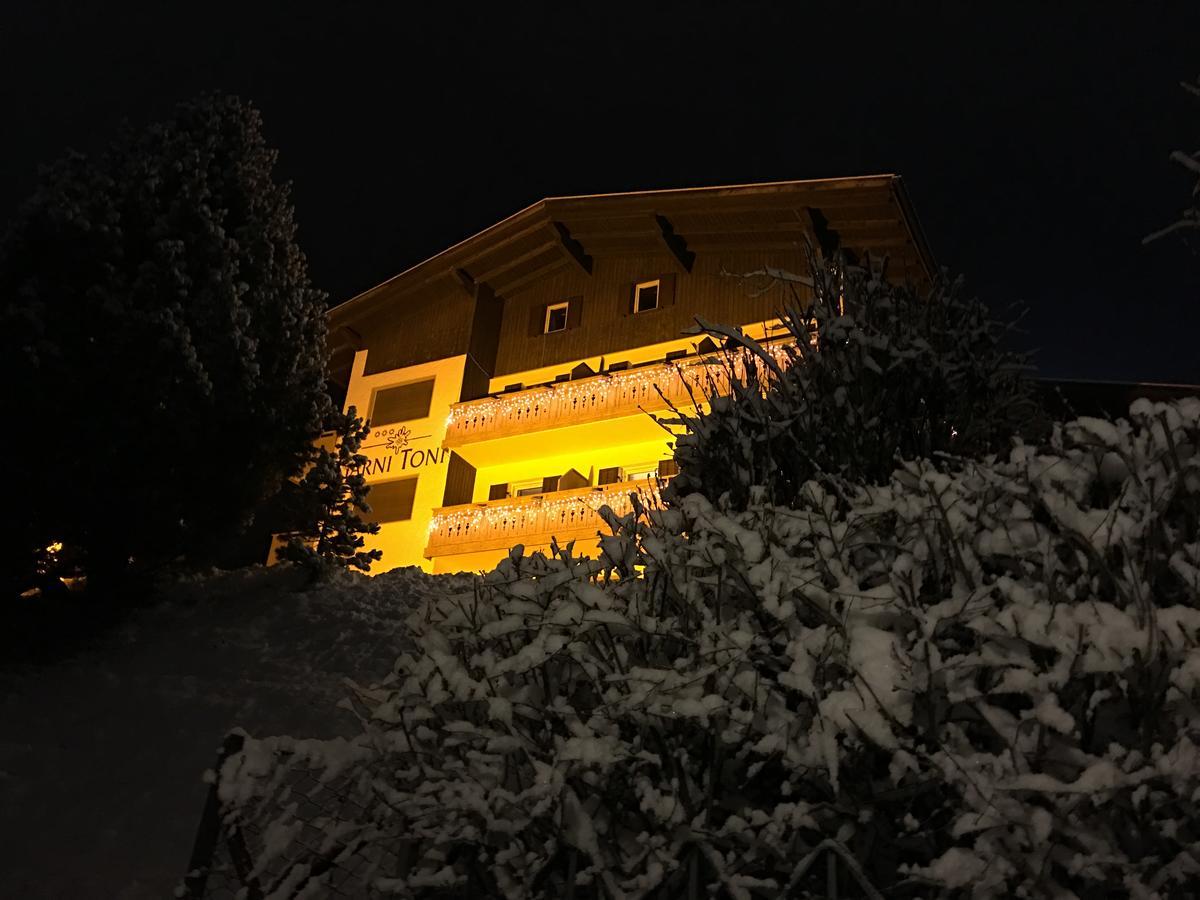 Garni Toni Hotel Urtijëi Buitenkant foto