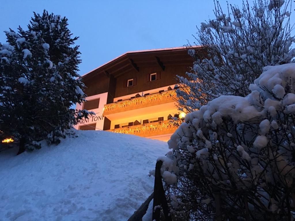 Garni Toni Hotel Urtijëi Buitenkant foto